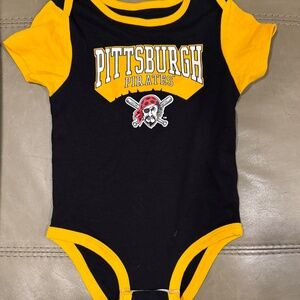 Pittsburgh Pirates Baby Shirt 18M-Great Condition